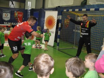 Sportowcy zachcali przedszkolakw do aktywnoci fizycznej