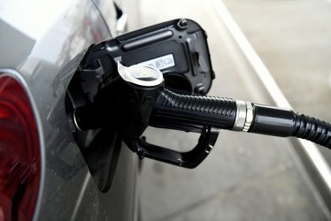 Mller: od 1 lutego moliwa obnika cen benzyny o 70 gr na litrze, a autogazu o 40 gr