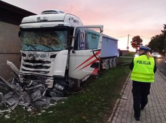 Zanicie za kierownic przyczyn powanie wygldajcej kolizji drogowej