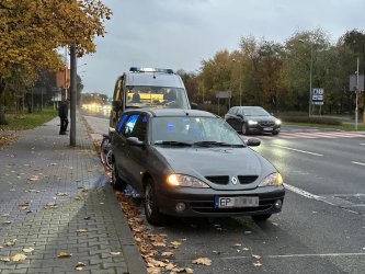 Potrcenie rowerzysty na przejciu dla pieszych w Al. Sikorskiego