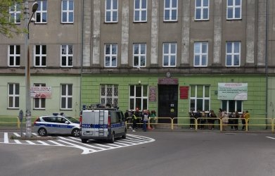 Alarm bombowy w ZSP 6  w Piotrkowie (AKTUALIZACJA)