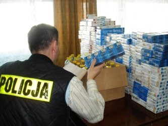 Policjanci odebrali 1,5 tys. paczek papierosw