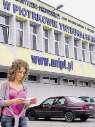 Piotrkw: Rekrutacja na Uniwersytet idzie opornie