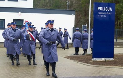 Nowy posterunek policji w Rozprzy oficjalnie otwarty