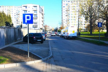 Kolejne miejsca parkingowe w Piotrkowie