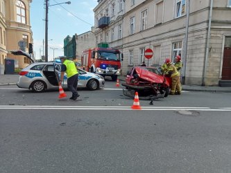 Wypadek w Piotrkowie. Jedna osoba trafiła do szpitala