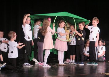Przedszkolaki prezentoway si na piotrkowskiej scenie