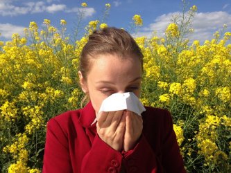 Co jest przyczyną alergii na początku wiosny?