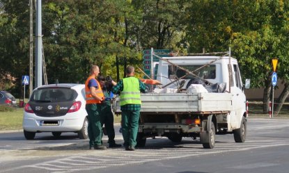 Rondo Sulejowskie: Zawarto betoniarki wyldowaa na jezdni 