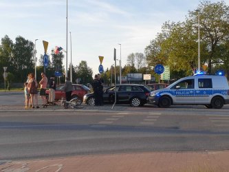 Zderzenie samochodu z rowerzyst na Rondzie Sulejowskim