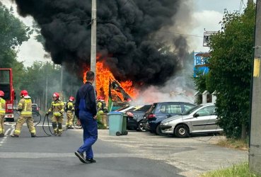 Pożar dostawczaka w Piotrkowie