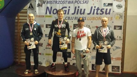 Piotrkowscy zawodnicy jiu jitsu na podium