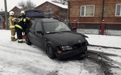 Zderzenie dwóch samochodów w Biskupiej Woli