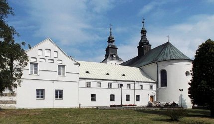 Kradzie w klasztorze Bernardynw. 37-latek zabra dzieciom konsol do gier 