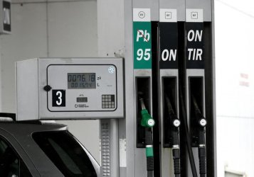 Analitycy: wzrost cen paliw wyhamowa, jest szansa na brak podwyek