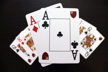 Jedna z najpopularniejszych gier karcianych – pasjans