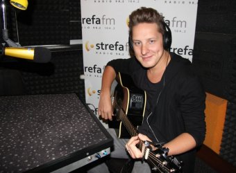 Antek Smykiewicz w studiu Strefy FM