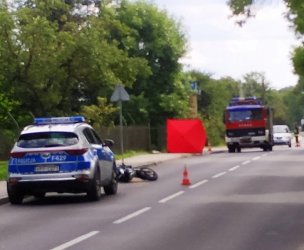 Wypadek z udziałem motocyklisty w Ręcznie. Interweniował śmigłowiec LPR