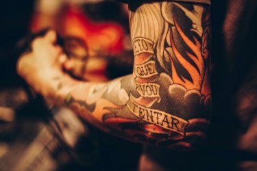 Jak dba o wiey tatua? — Pielgnacja tatuau dla gentlemana!