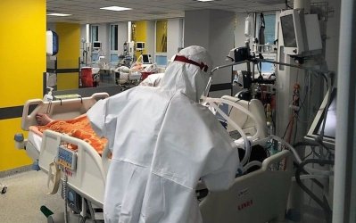 30 covidowych ek w piotrkowskim szpitalu
