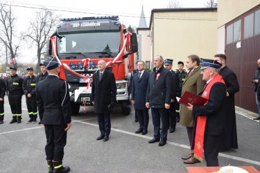 Czarnocin: Obchody wita Niepodlegoci i powicenie nowego samochodu straackiego