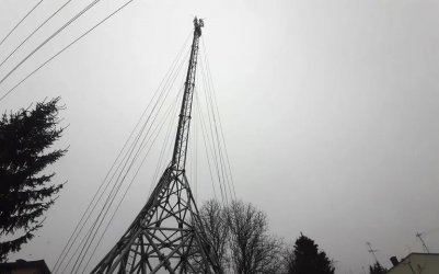 Co z budową masztu telekomunikacyjnego przy ul. Jeziornej w Piotrkowie?