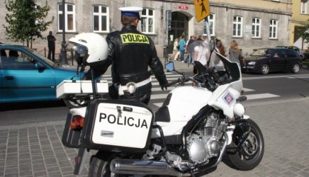 Piotrkw: Policja patroluje na motorach 