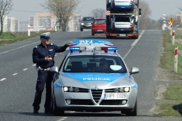 Policjant z piotrkowskiej drogówki zakażony koronawirusem