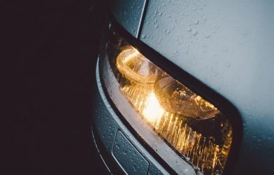 Sprawdź ustawienie świateł w samochodzie! Policja i piotrkowski WORD zapraszają