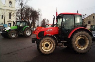 Rolnicy zablokowali drog midzy Srockiem a Piotrkowem