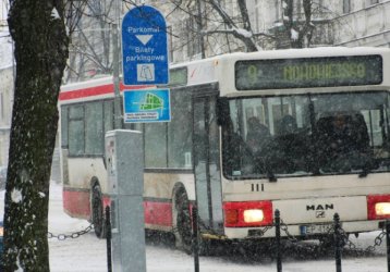 Zim lepiej korzysta z komunikacji miejskiej