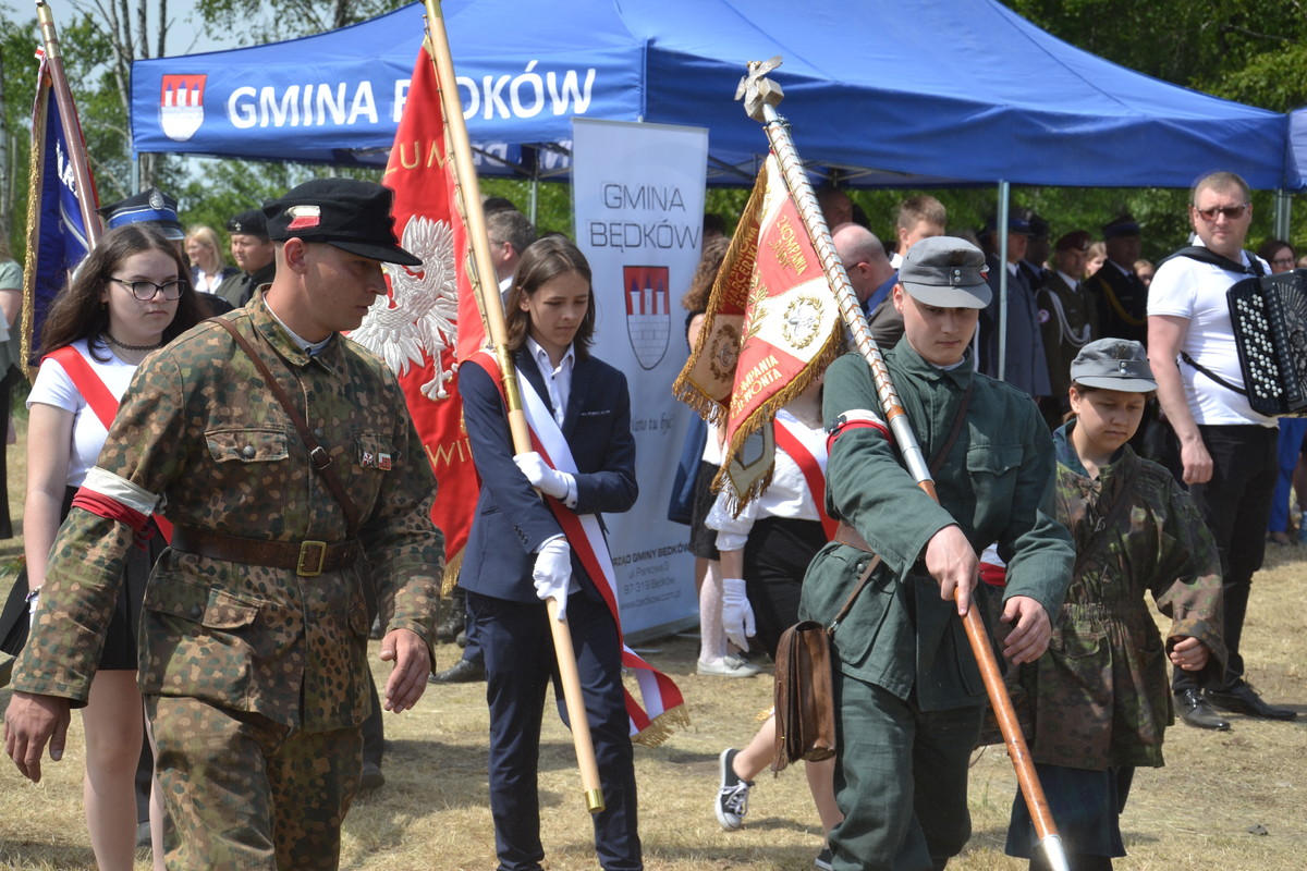 Galeria Upamiętnili bohaterów akcji pod Czarnocinem ePiotrkow pl