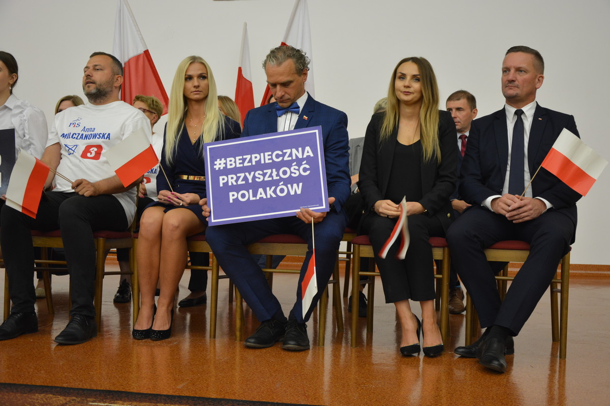 Galeria Przedstawiciele Pis Spotkali Si W Akademii Piotrkowskiej