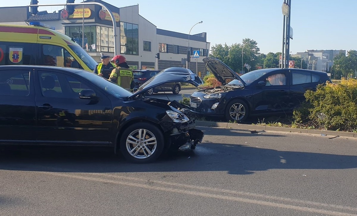 Galeria Wypadek W Al Armii Krajowej Epiotrkow Pl Multimedialny