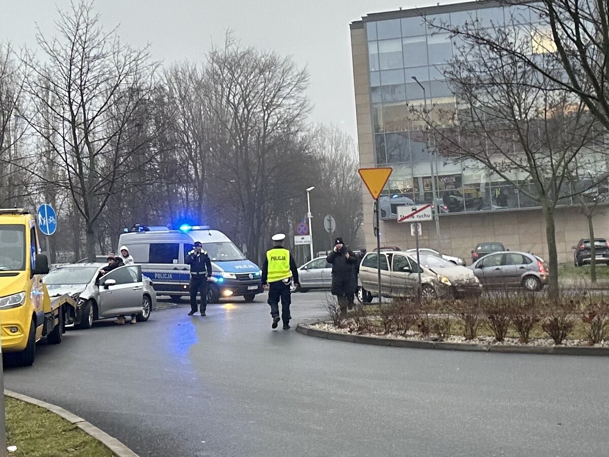 Galeria Kolejne zdarzenie na wjeździe do Lidla ePiotrkow pl