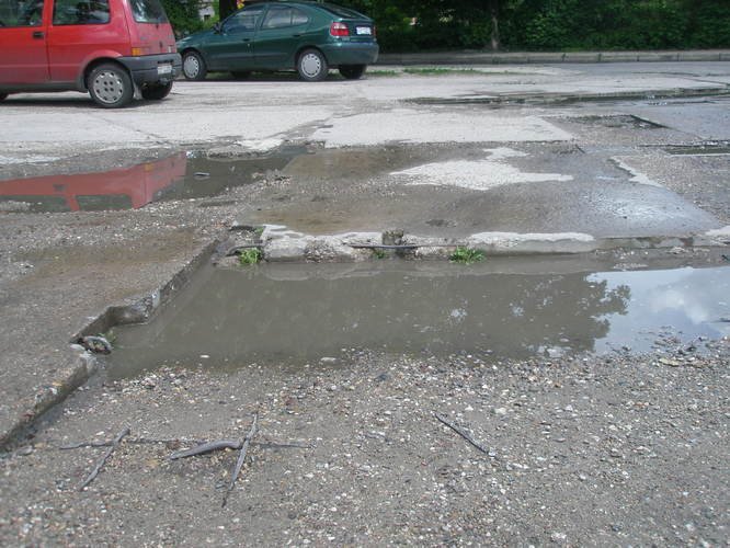 Drogi, chodniki i parkingi woaj o pomst do nieba