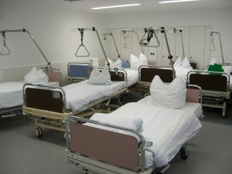 Z piotrkowskich szpitali zniknie 66 ek