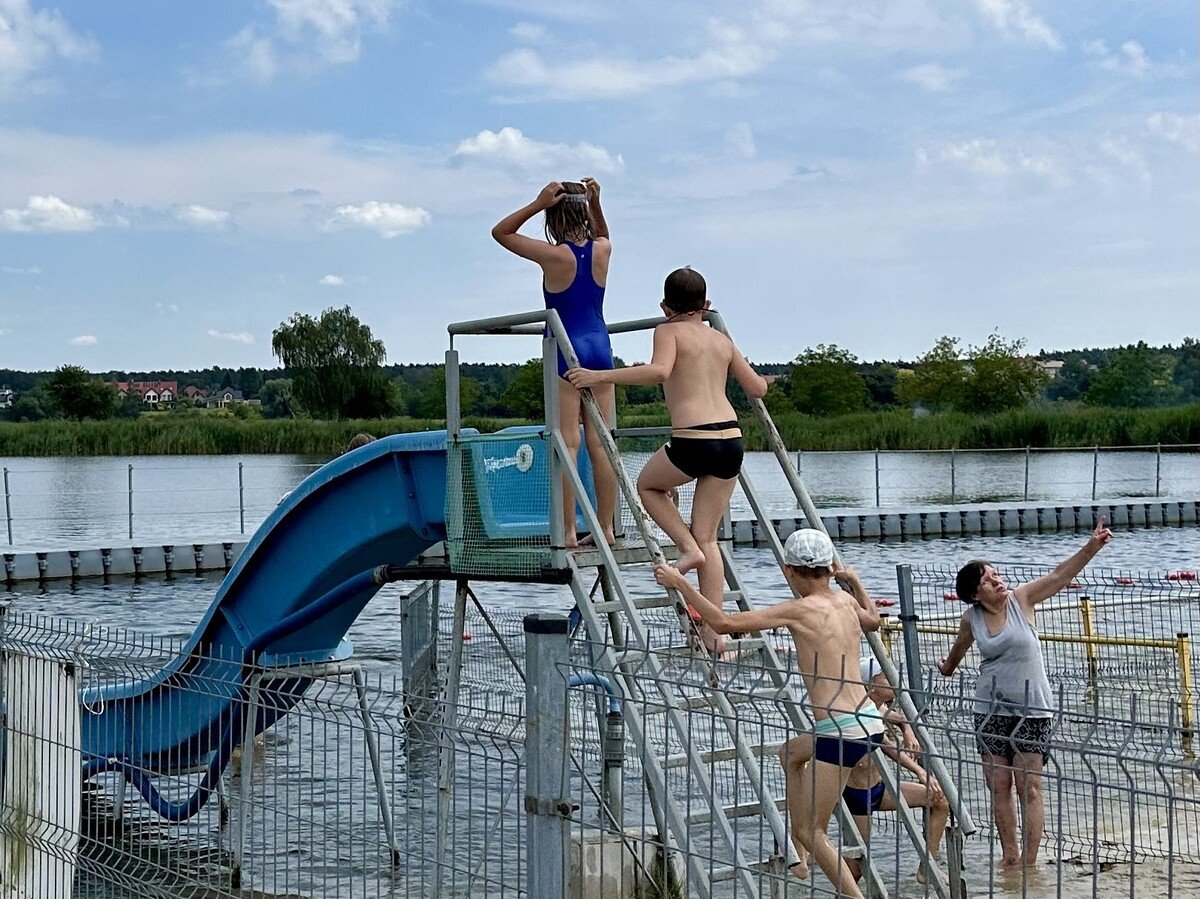 Sprawdzamy, jak piotrkowianie spdzaj weekend. Mieszkacy Piotrkowa spdzaj sobot nad wod. Tumy na kpielisku Soneczko. Jaka pogoda w sobot i w niedziel?