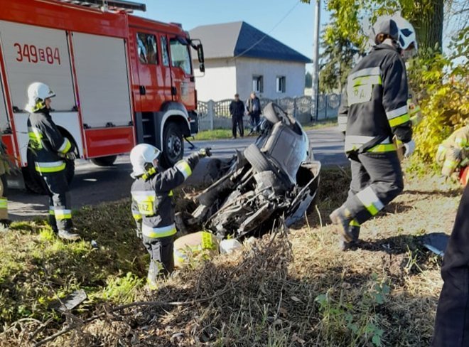 Grone zderzenie dwch fordw. Cztery osoby w szpitalu