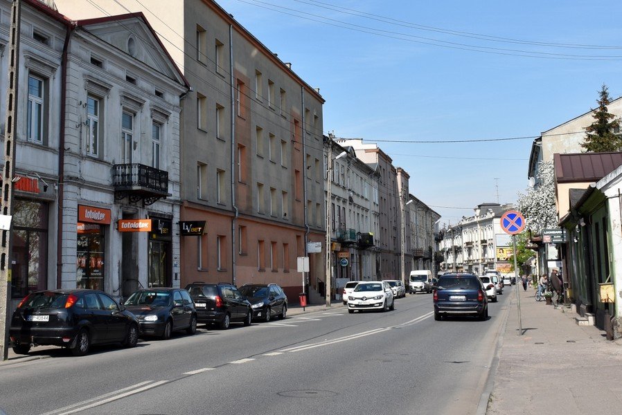 Wyremontuj chodniki przy Wojska Polskiego