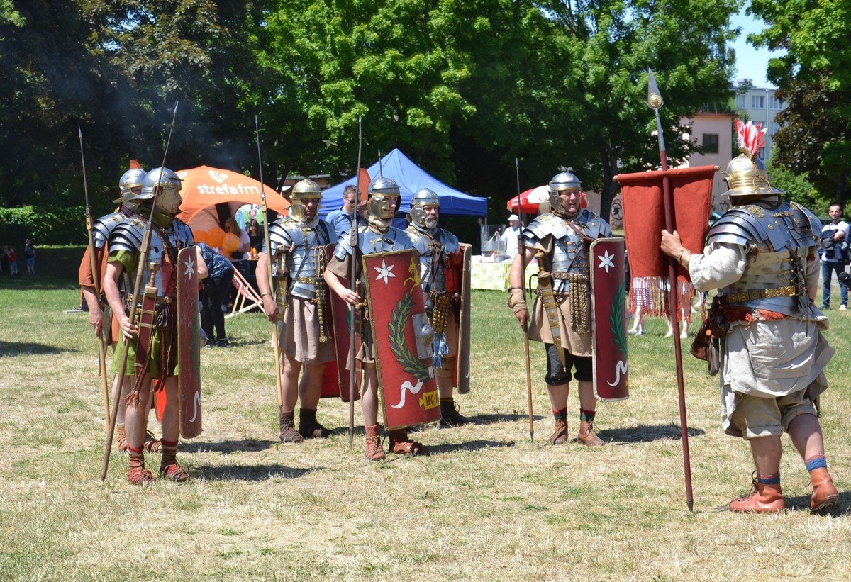 Historyczny piknik Akademii Piotrkowskiej [ZDJCIA]