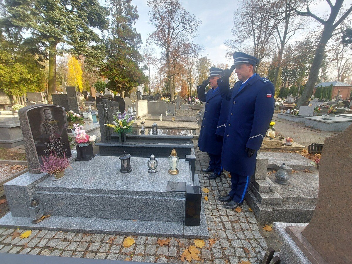 Policja pamita o swoim byym komendancie