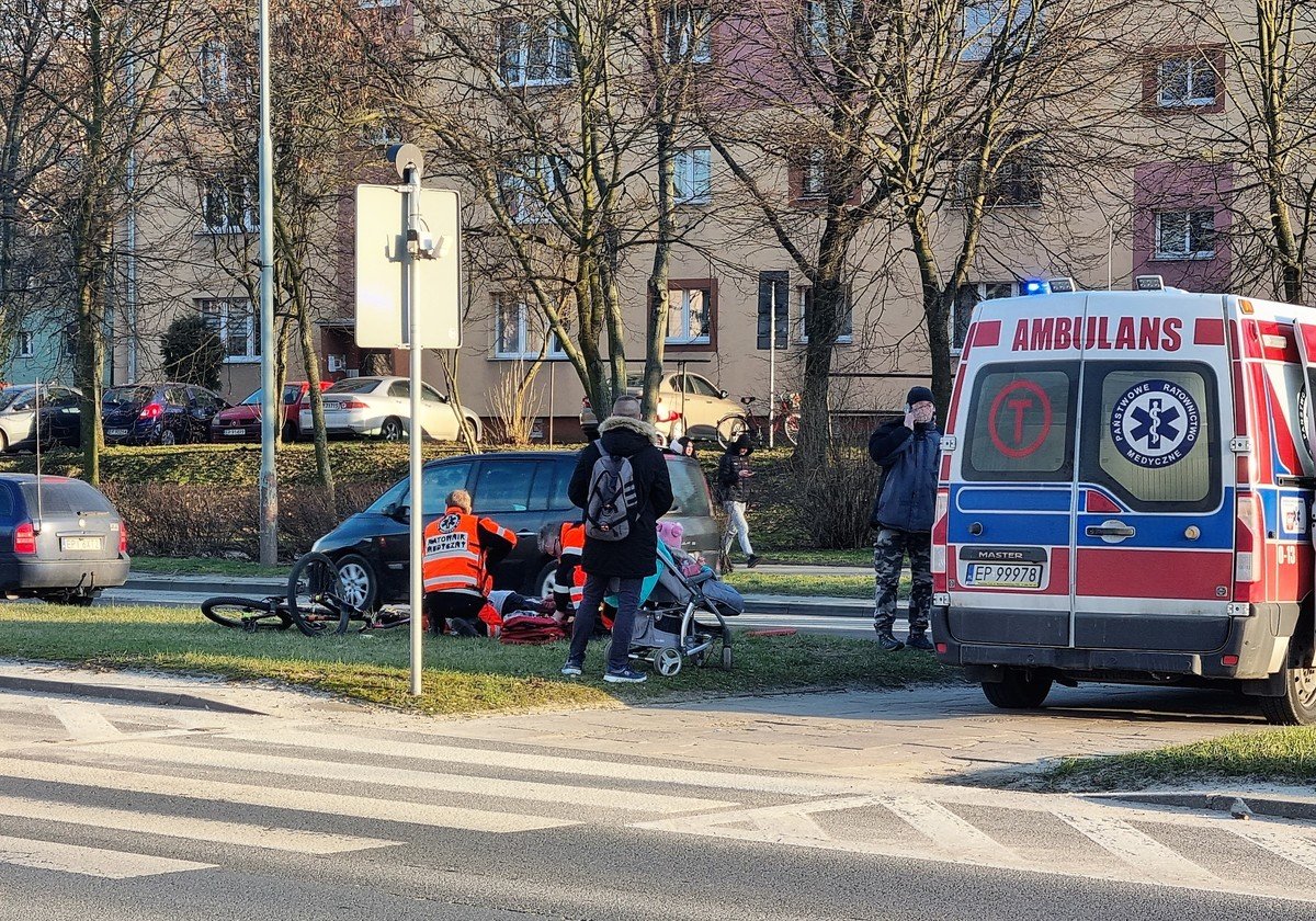 Nietrzewy rowerzysta wtargn na pasy