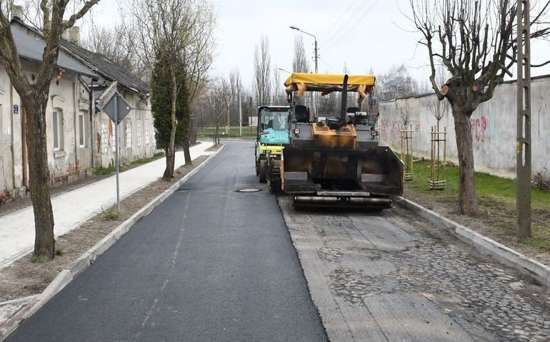 Ulica Dmowskiego zyskuje now jako