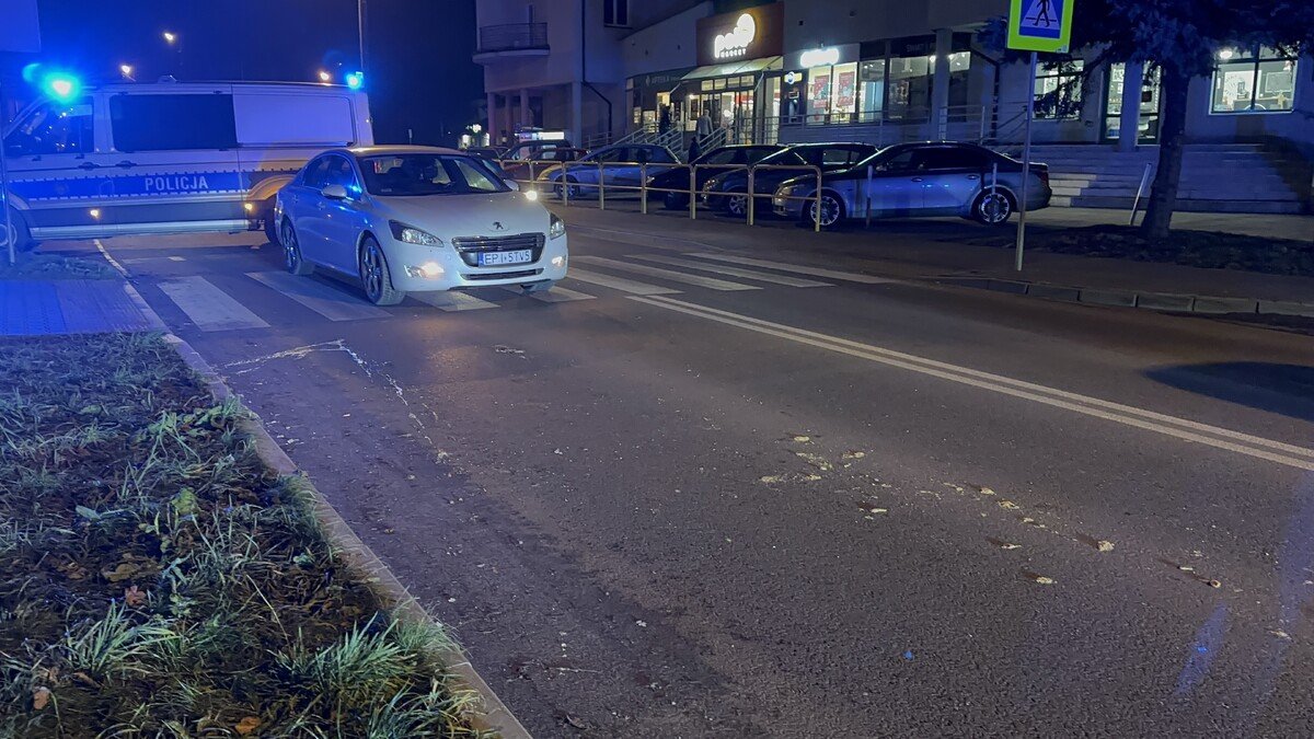 Potrcenie na pasach na Sowackiego w Piotrkowie. Grony wypadek koo Polo marketu. Ruch odbywa si wahadowo