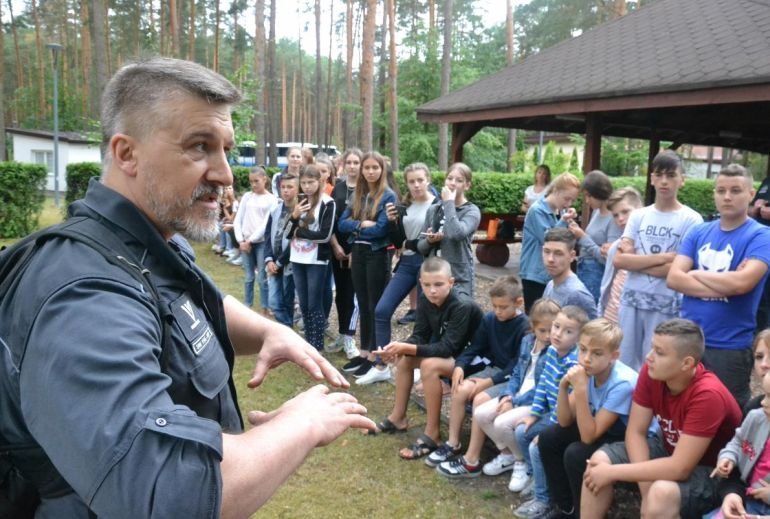 Modzi Modawianie bawili si w orodku Suby Wiziennej w Sulejowie