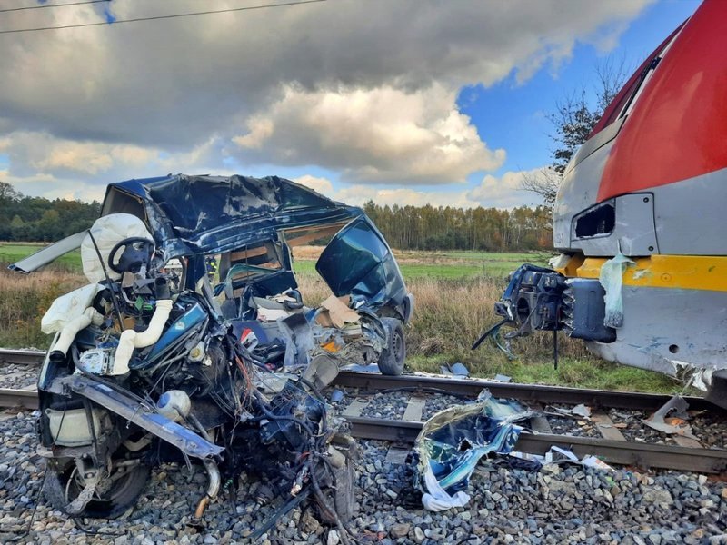 Tragedia na torach. Nie yje kierowca transportera