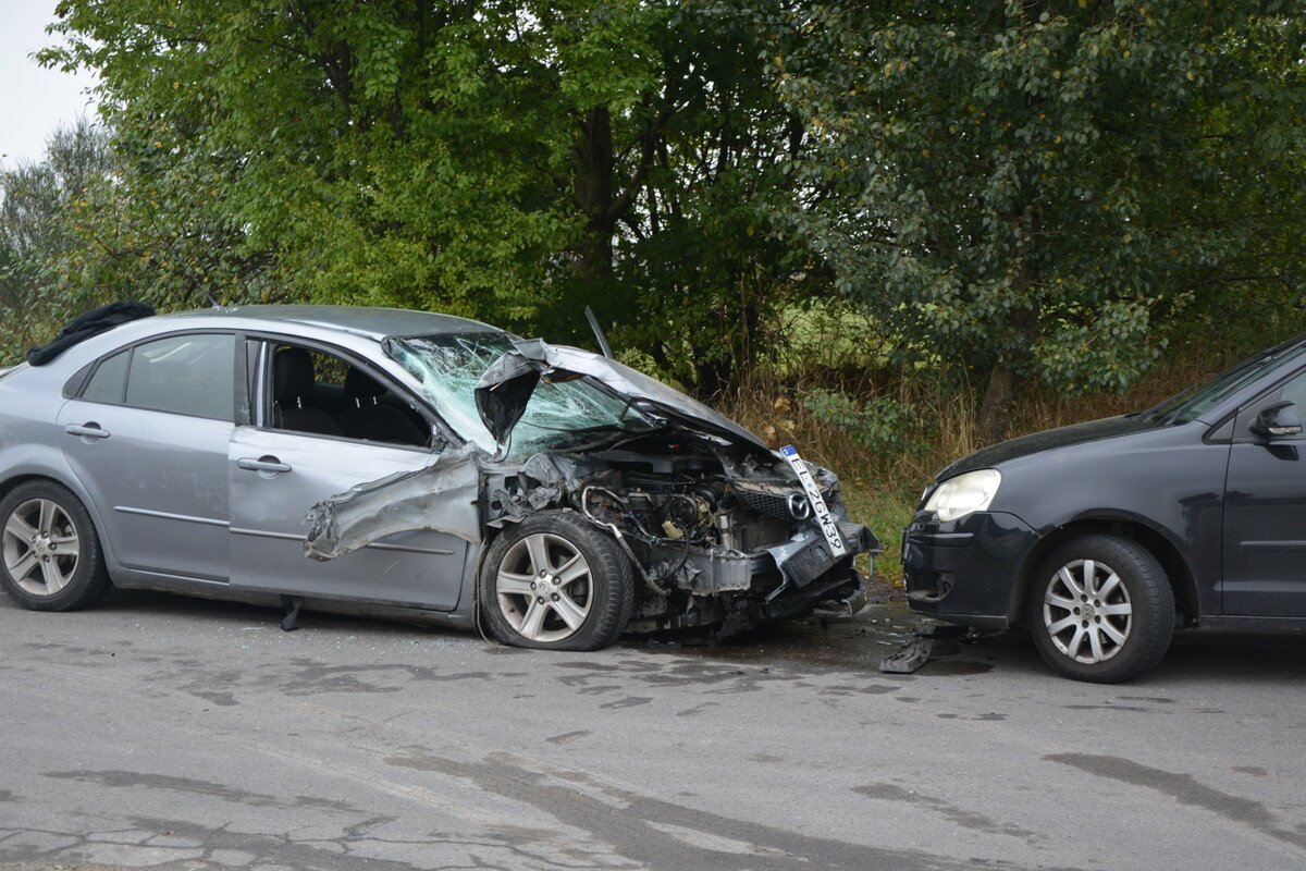 Grony wypadek na Przemysowej w Piotrkowie Trybunalskim: Zderzenie 4 samochodw, droga jest zablokowana