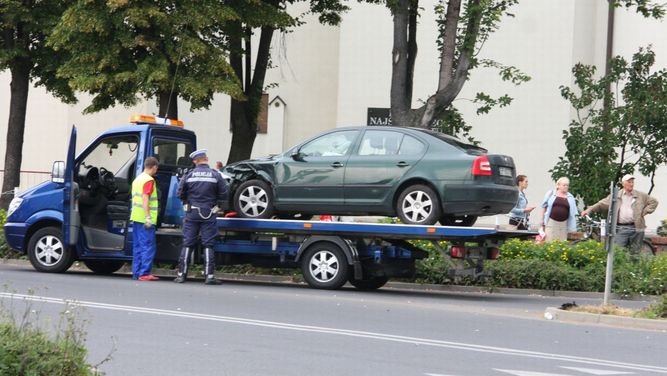 Wypadek na skrzyowaniu przy McDonalds