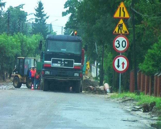 Piotrkw: Podtopienia na Zalesickiej i Podmiejskiej